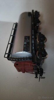 Nabízím k prodeji lokomotivu BR 110 a vagónky - 8