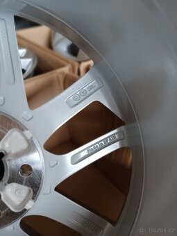 Seat Škoda Volkswagen R17 - 8