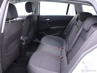Opel Insignia 1,4 Turbo 103 kW Sports Tourer (2012) - 8