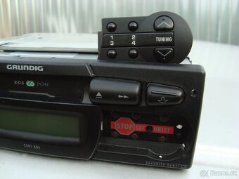 Retro autorádio Grundig - 8