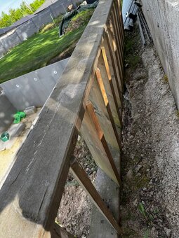 Dřevěné schody ideální na chatu nebo na stavbu - 8