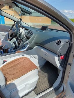 Prodám Peugeot 3008 2.0 HDI 110 kw - 8