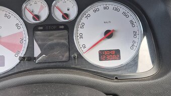 Peugeot 307 CC - 8