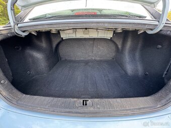 Hyundai Accent 1,4 Active - 8