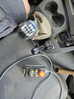 hákový nosič kontejnerů RENAULT MIDLUM 220.08 r.2009 - 8