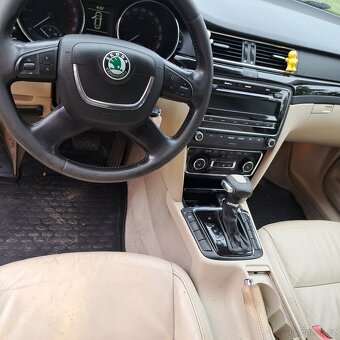 Skoda superb 2.0tdi 125kw dsg - 8