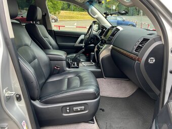 Toyota land cruiser V8 4x4 automat TOPSTAV 93 000km - 8