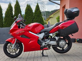 Honda VFR 800, 3xkufr, LeoVince laděné výfuky - 8