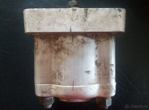 hydraulické čerpadlo 2 různé kusy - 8