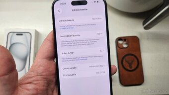 Apple iPhone 15 tmavý 128GB - aj vymením - 8