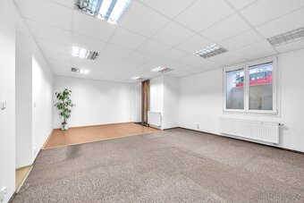 Nabízíme k pronájmu obchodní prostory 76 m2, na rozhraní Vin - 8