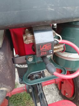 Vari malotraktor,motor Jikov,držáky,závaží,pluh, těleso - 8