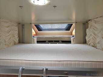 obytný polointegrovany vůz Giottiline Siena 395 pro 5 os. - 8