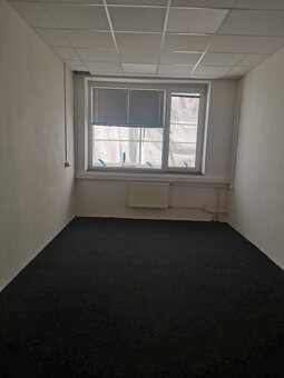 Pronájem kanceláří v Hradci Králové 99m2, ev.č. 00098 - 8