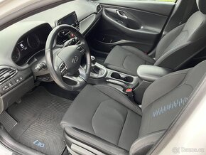 Hyundai i30 Combi 1.4 T-GDI 103KW EDICE GO, Servisní kniha. - 8