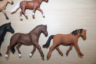 Figurky koní Schleich VI - 8