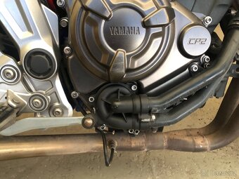 Yamaha mt 07 - 8