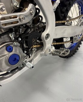 Yamaha yz250f 2025 2,5 mth Stav nového . - 8