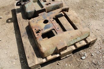 Zetor 6911 7745 litinová vana - 8