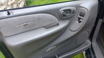Chrysler grand voyager - 8