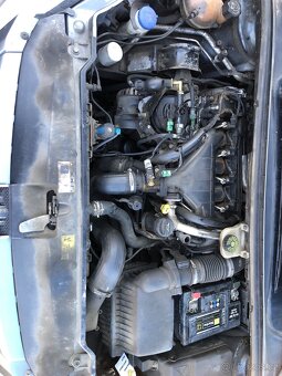 PEUGEOT 307 DÍLY Z VOZU LEVNĚ 2.0HDI 100kw RHR 6-KVALT - 8