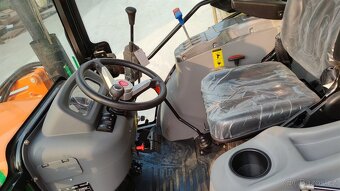 Traktor TIGER 704 - 8