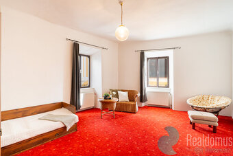 Prodej, rodinný dům, komerční prostory, Trhové Sviny, okr. Č - 8