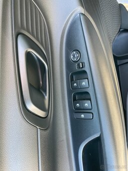 Hyundai I20, 1.2i, 22600km, rok 2023 - 8