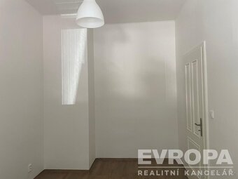 Pronájem bytu 2kk v centru Prahy - Vinohrady u Riegrových sa - 8