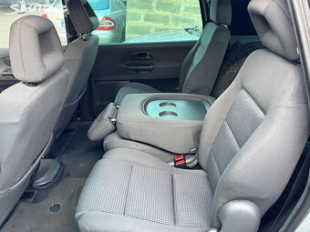 Volkswagen Sharan, 2.0TDI,ČR,XENONY,TAŽNÉ,STK 27 - 8
