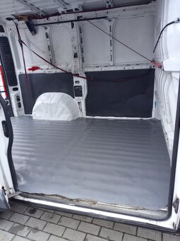 Prodám Peugeot Boxer 2,2HDI - 8