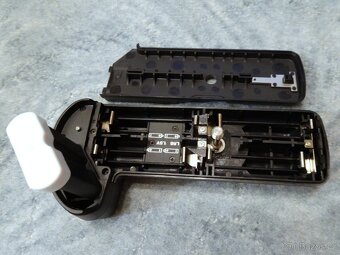 Fotoaparát Canon EOS 500N s příslušenstvím - 8