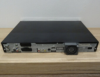 PANASONIC DMR-EX88 - DVD a HDD rekorder - 400 GB, HDMI, USB - 8