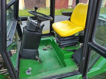 John Deere 1203 vřetenová sekačka - 8