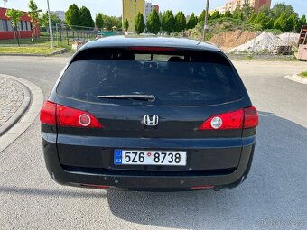 Honda accord tourer - 8