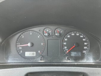 VW Transporter 2,5TDI 96kW 9 míst tažné výhřev - 8