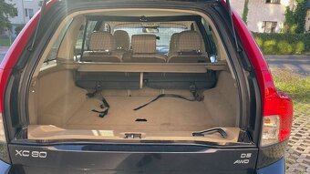 XC 90 - 8