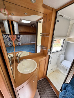 Prodám karavan Knaus Sudwind 500 pro 6 osob s ložnicí - 8