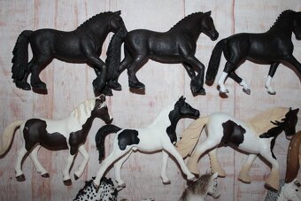 Figurky koní Schleich III - 8