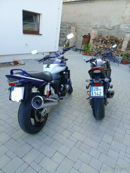 Suzuki GSX 1400 - 8