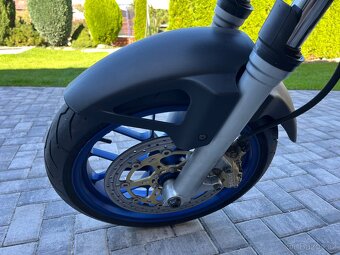 Aprilia Pegaso 650 Strada - 8