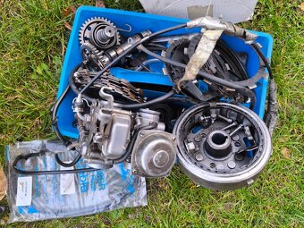Náhradní díly na Yamaha XT 600 - 8