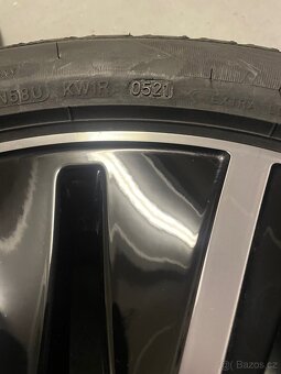 Orig zimni Mercedes Cls w257 c257 + 245/45/18 99% - 8