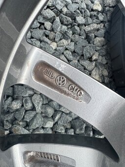Letní sada ALU kol VW 215/45r16 5x100 - 8