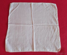 Prodám staré látkové kapesníky - z minulého století, PRODÁNO - 8