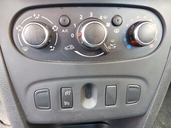 Dacia Logan Combi - 2017 - poškozený motor - 8