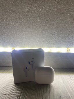 Airpods 4 generace - 8