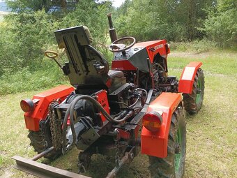 Traktor Zetor 67 - 8