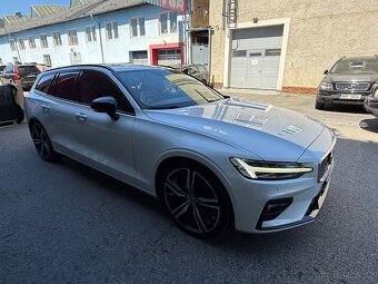Volvo V60 D4 R-Design - 8
