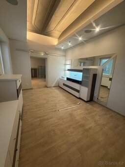 PRONÁJEM NEBYTOVÉHO PROSTORU 65 m² - 8